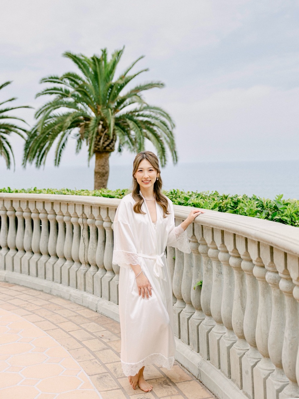 Amazon - White Bridal Robe